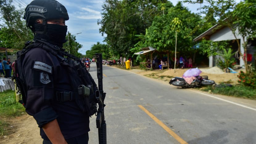 7 polis cedera dalam insiden letupan bom, berbalas tembakan di selatan Thailand