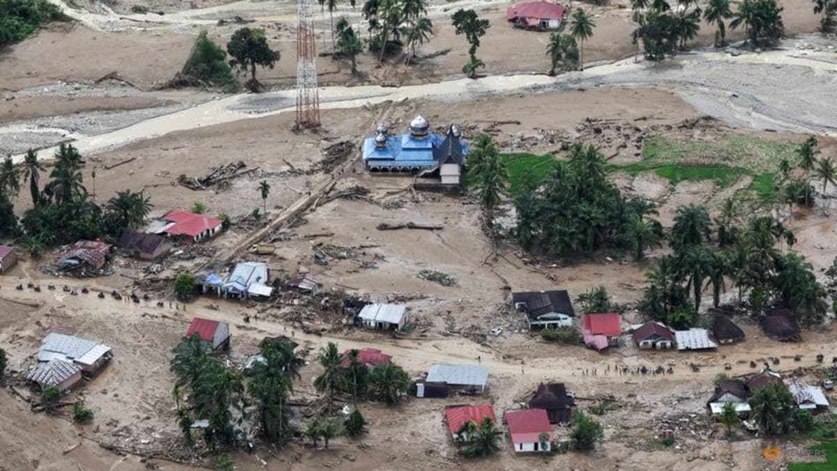 Indonesians pick up the pieces after floods ravage Sumatra; death toll hits 417