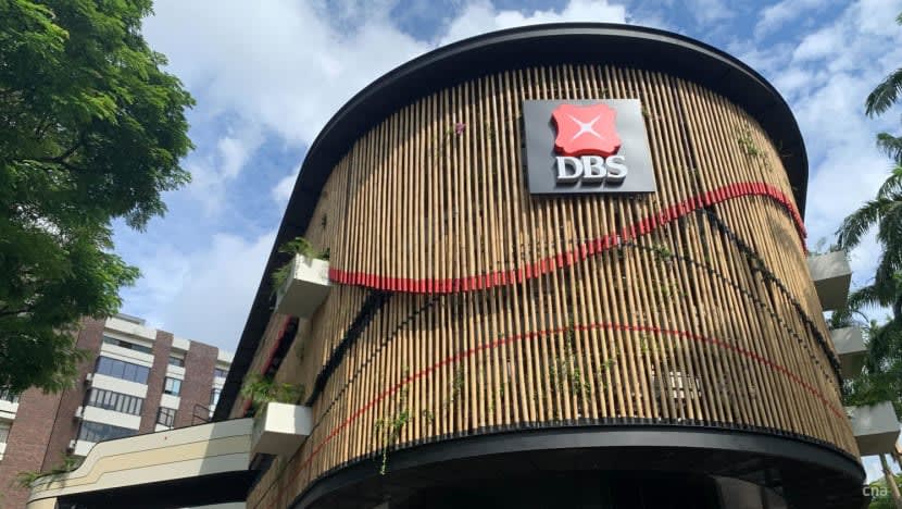 DBS Newton Green dibuka semula; bank pertama di S'pura jana tenaga guna panel suria