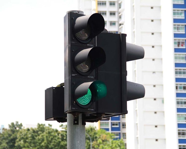 On average 430 accidents per year at junctions with discretionary turns; installation of new signals delayed: Iswaran