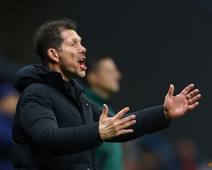 Tottenham sub goalkeeper Kinsky in 17th minute after Atletico score three
