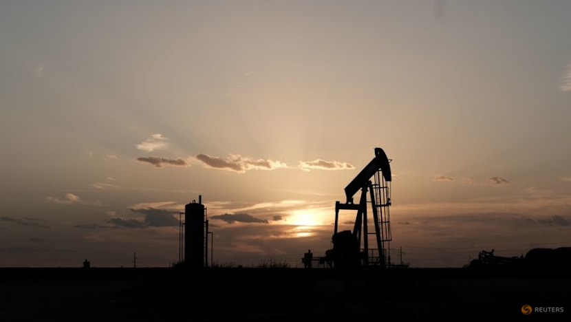 Oil climbs, stocks slide as Iran war uncertainty reigns