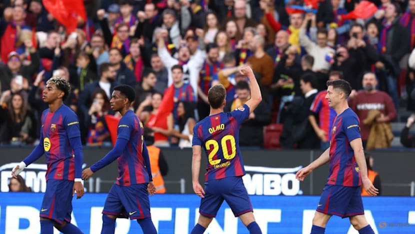 Olmo scores twice as Barca fight back to beat Alaves 3-1