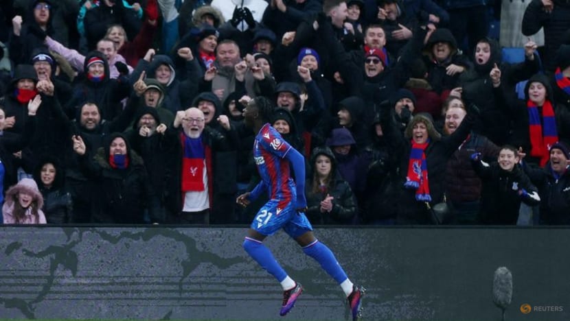 Schade and Mbeumo score to give Brentford 2-1 win at Palace