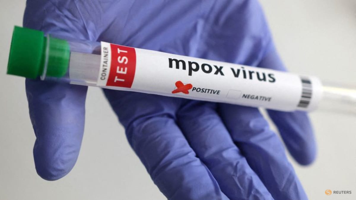New mpox strain detected in UK spreads to household contacts of first ...