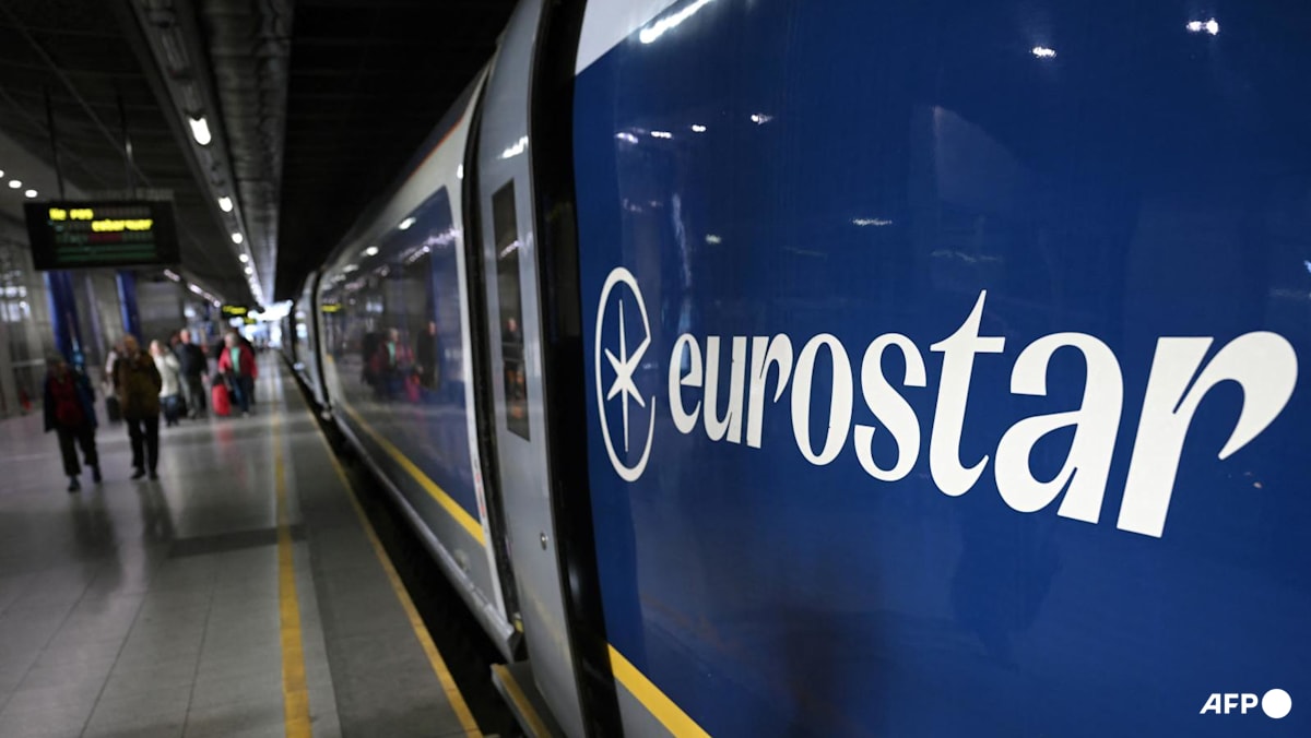 Eurostar suspends all trains to and from London