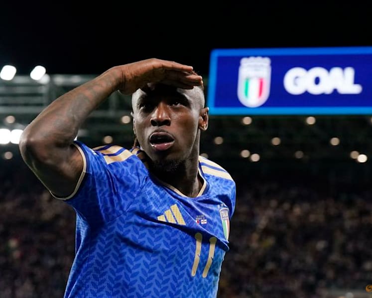Italy beat Northern Ireland 2-0 to close in on World Cup spot