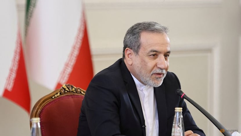 Iran defies US threats to insist on right to enrich uranium