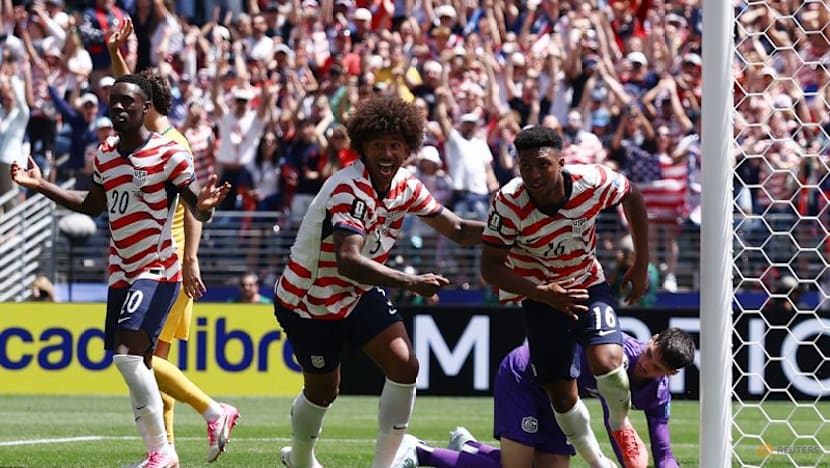 US advance to World Cup round of 32 with dominant 2-0 win over Australia