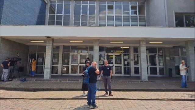 任教24年请假20年 意大利中学老师遭解雇