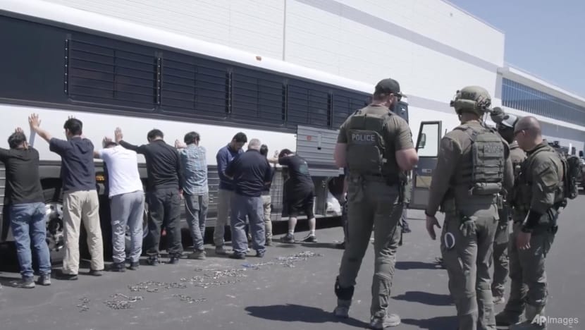 South Korean president vows support to Koreans arrested in US immigration raid South Korean president vows support to Koreans arrested in US immigration raid