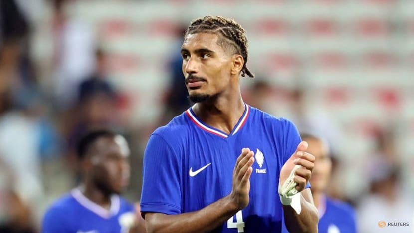 Leverkusen sign France defender Lois Bade from Sevilla on five-year deal