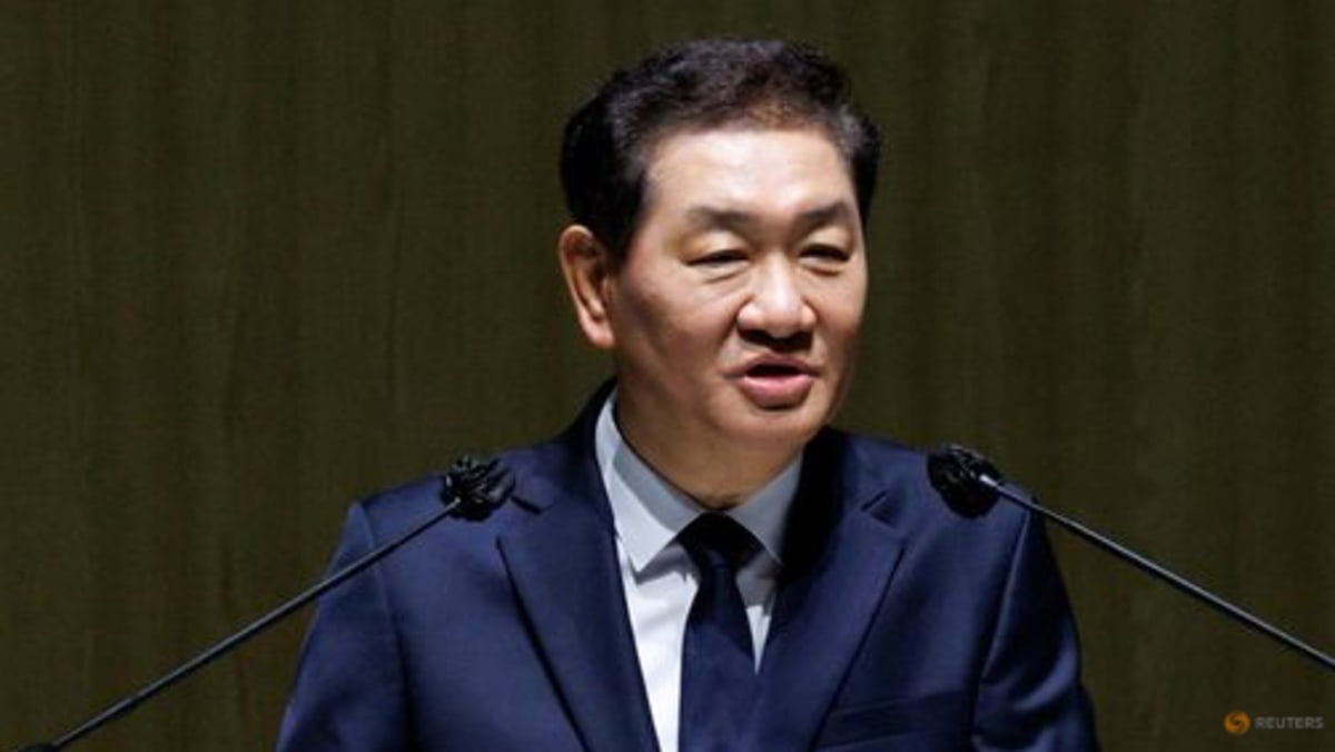 Samsung Electronics says co-CEO Han Jong-hee has died of cardiac arrest Samsung Electronics says co-CEO Han Jong-hee has died of cardiac arrest
