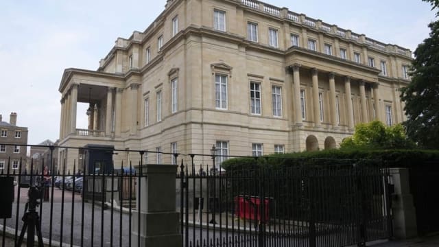 中国敦促美国切实履行共识 维护来之不易的对话成果