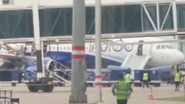 印度客机降落后充电宝起火 乘客被紧急疏散