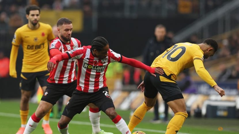 Wolves bare teeth and sink Southampton for first win Wolves bare teeth and sink Southampton for first win