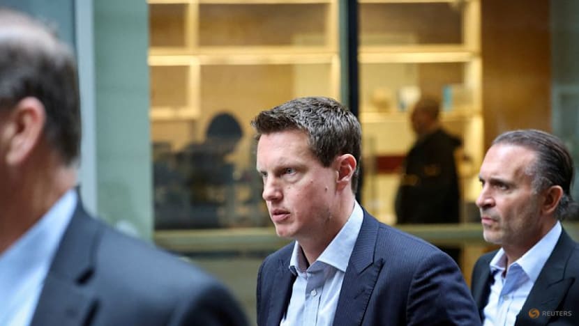 Ellison steps in with personal guarantee as Paramount fights for Warner Bros