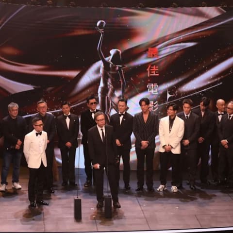 金像奖大赢家!《九龙城寨之围城》夺得最佳影片和最佳导演双料殊荣,获得9项大奖