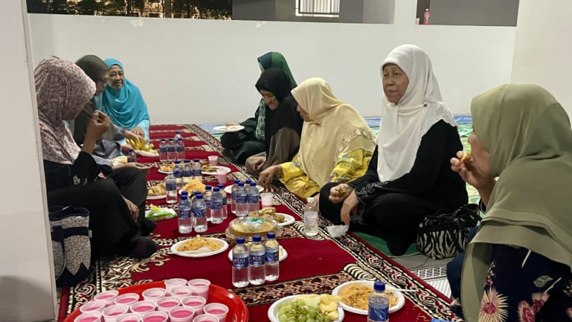 ALAM MELAYU: Aidilfitri Dengan Budi Berbagi ALAM MELAYU: Aidilfitri Dengan Budi Berbagi
