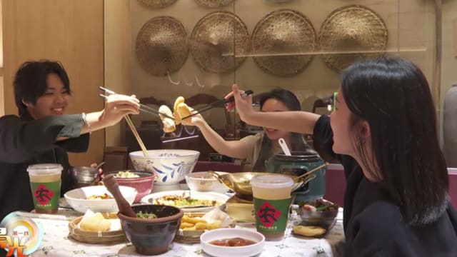 晨光|晨光聚焦：中国餐厅进军我国 主打地方特色美食