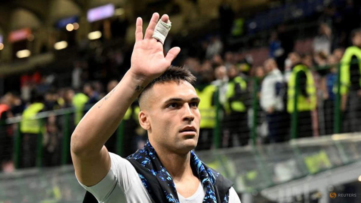 Inter forward Martinez suffers another calf strain days after return