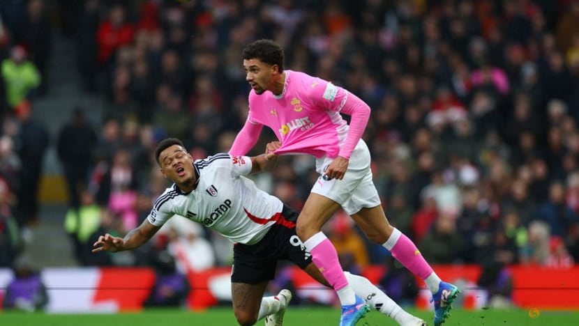 Southampton hold Fulham for point as new boss watches