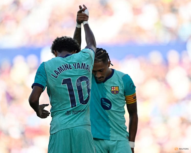 Lamine Yamal double helps Barcelona beat Levante