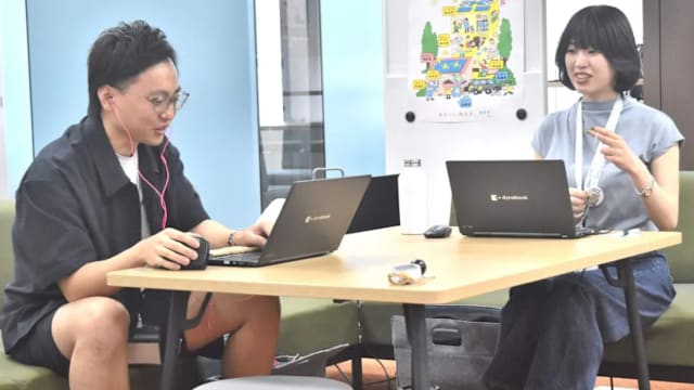 为省电也为降温 东京鼓励员工穿短裤上班