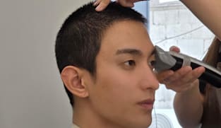 DK SEVENTEEN mulai wamil, menangis pamit ke CARAT dengan kepala plontos