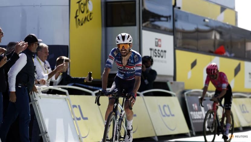 Paret-Peintre paints masterpiece on Ventoux as record setter Pogacar stays in control