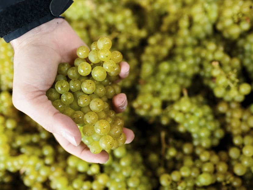 Commentary: Cut carbs when you're on a sugar detox but keep fruit on your diet