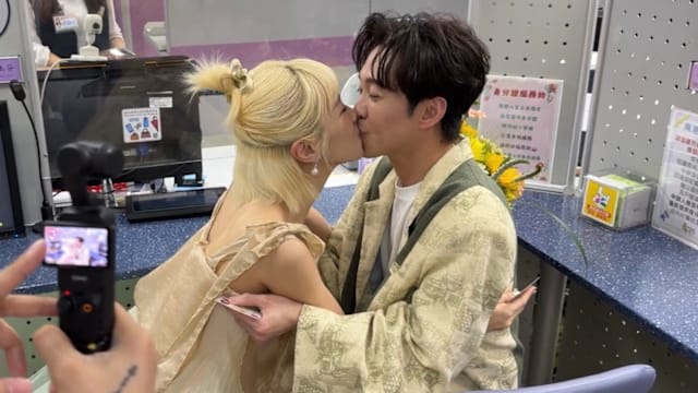 Lulu、陈汉典登记结婚，亲友见证幸福！