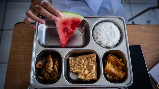 印尼免费营养餐计划又传出食物中毒 约400名孩童受影响