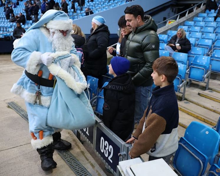 'Merry Christmas but it's not enough,' Man City boss tells league leading team