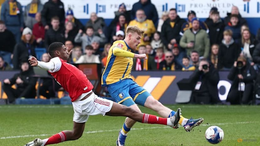 Eze thunderbolt guides Arsenal past Mansfield into FA Cup quarter-finals