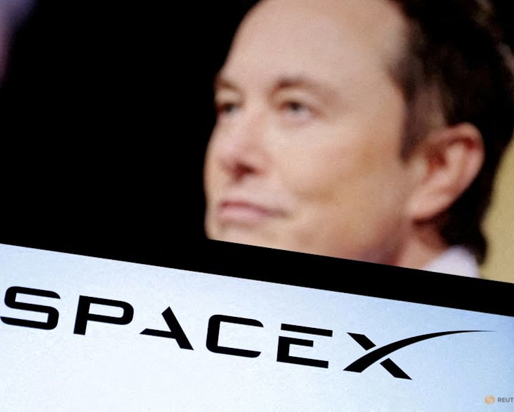 US Labor board gives up oversight of SpaceX in victory for Musk, Bloomberg News reports