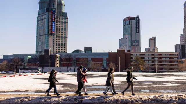 政府消息：加拿大多年来首次大幅减少移民人数
