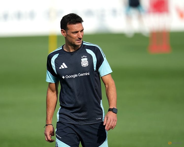 Argentina's Scaloni faces striker dilemma after opening win