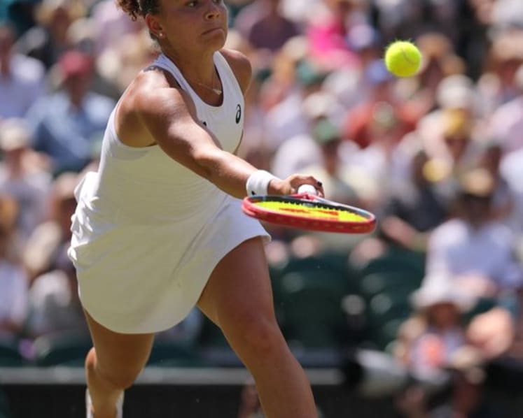 Kostyuk makes quick work of Paolini to take Wimbledon semi-final slot