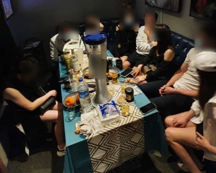 Woman allegedly 'providing companionship' in Sim Lim Square tests positive for Covid-19, 27 others under investigation