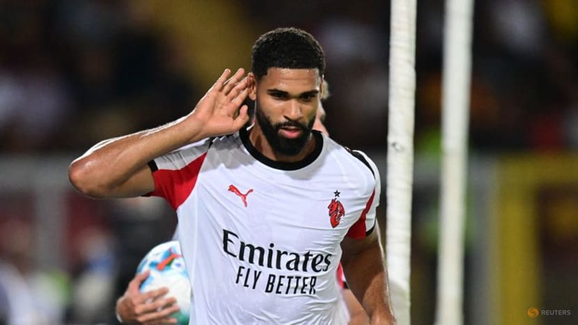 Milan get off the mark with 2-0 win over Lecce