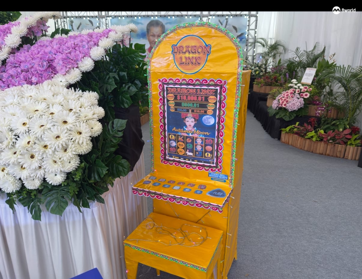 五代同堂103岁阿嬷离世灵堂铺红毯摆纸扎麻将椅老虎机- 8world