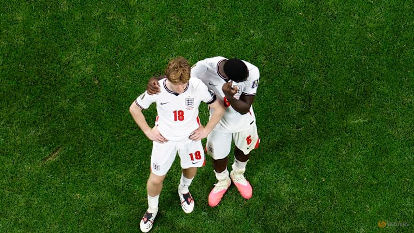 England's bid to hang on blown apart by Argentina masterclass