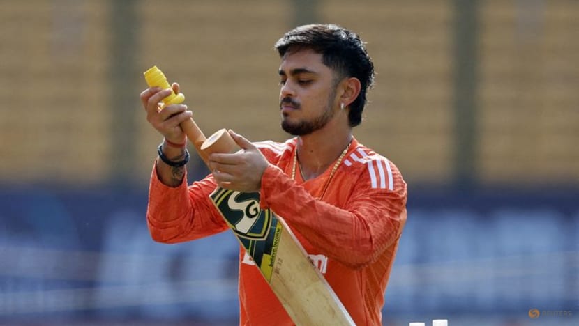 Iyer and Kishan win back India contracts, Pant promoted