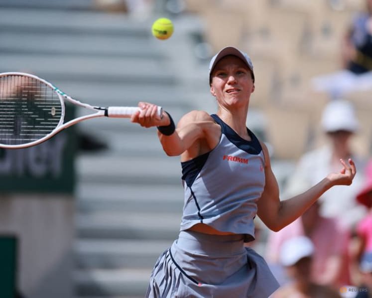 Kostyuk beats Golubic to maintain clay form at French Open