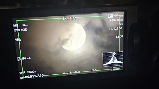 每周精选：时隔19年元宵再登场 “血月”羞答答来见面