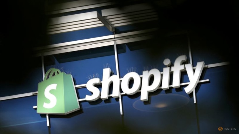 Shopify rings in strong holiday sales, profit outlook underwhelms