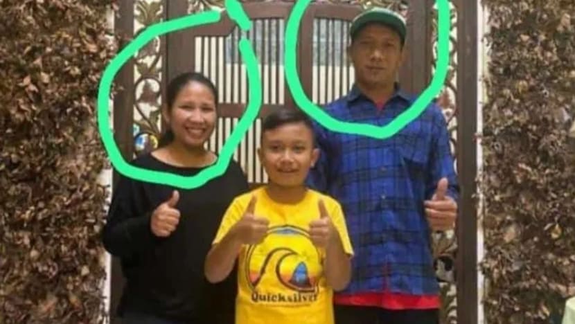 Tragedi Stadium Kanjuruhan: Suami isteri penyokong Aremania maut, tinggalkan anak tunggal yatim piatu Tragedi Stadium Kanjuruhan: Suami isteri penyokong Aremania maut, tinggalkan anak tunggal yatim piatu