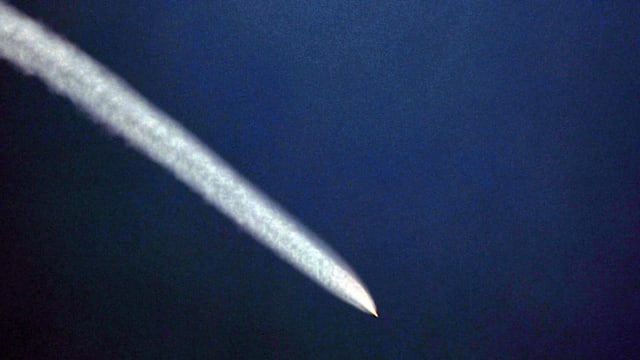 朝鲜称成功测试新型尖端武器系统 发射两枚高超音速飞行体