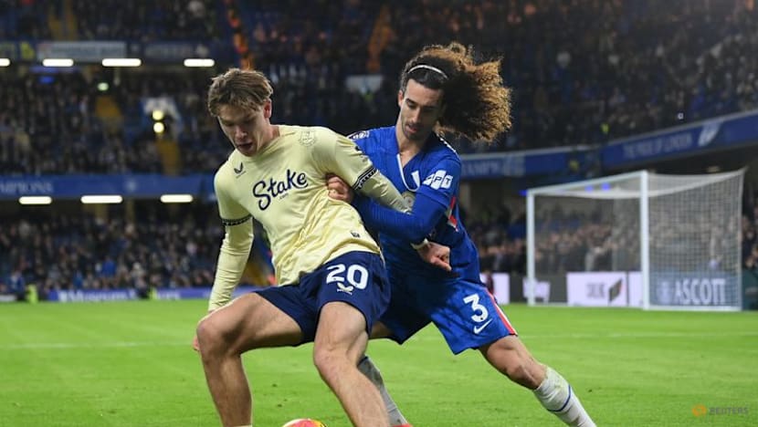 Chelsea return to top four with 2-0 home win over Everton